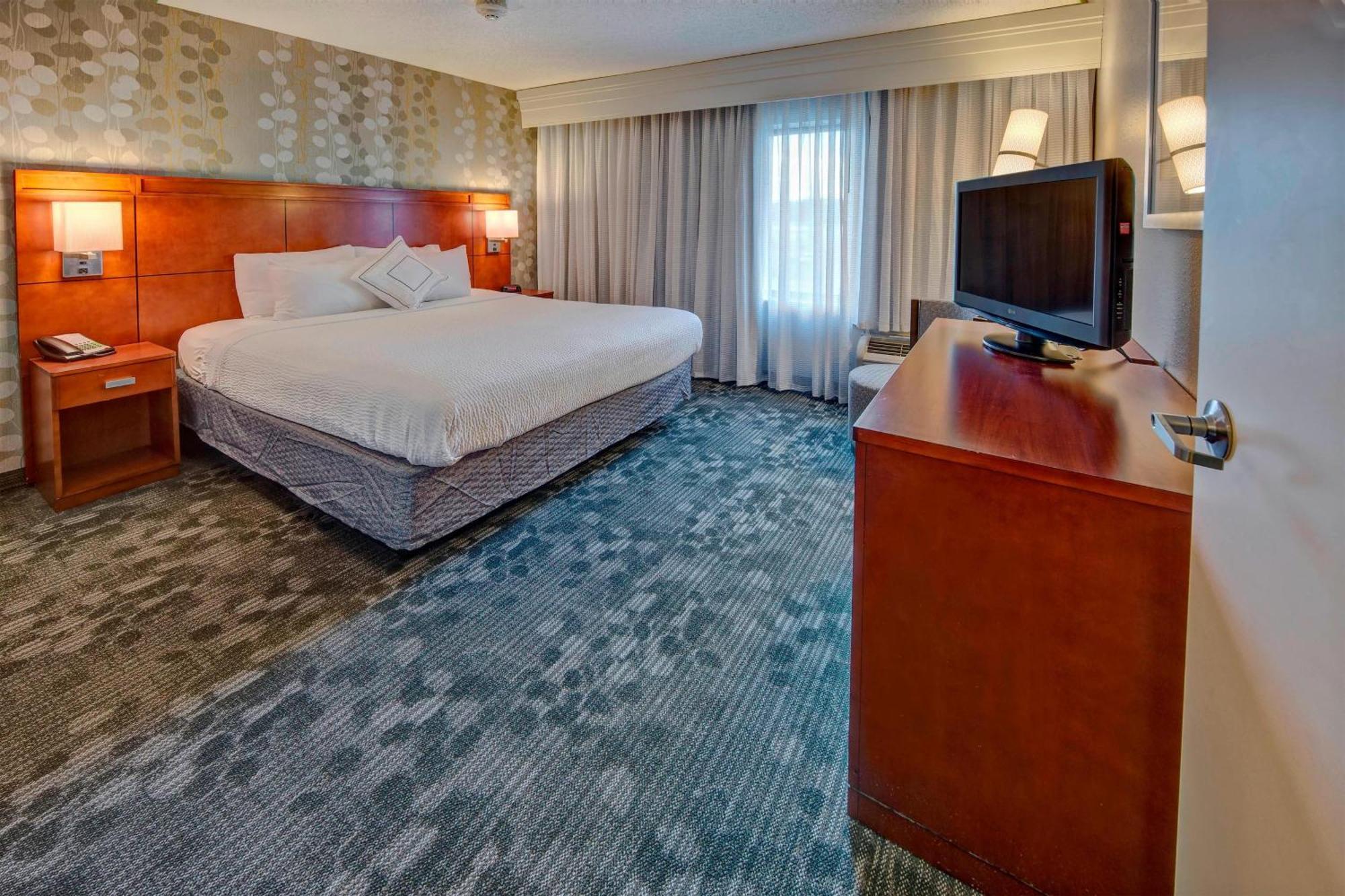 Courtyard By Marriott Hotel 4*